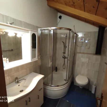 With Jacuzzi Mili Bogomolje