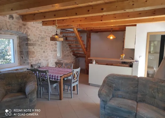 Prázdninový dům With Jacuzzi Mili